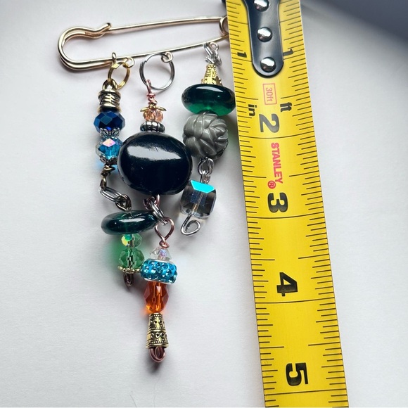 Brooch | Hand Crafted | Glass Beaded |  Pin Artisan Multicolor Wire-Wrapped OOAK - Picture 5 of 10